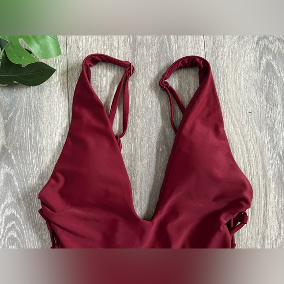 Burgundy aerie side tie deep plunge one piece - Picture 4 of 8